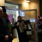 Tradycyjnie choinka przy Urzędzie Gminy rozbłysła kolorami.