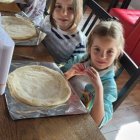 Przedszkolaki z Grodkowic w pizzerii.